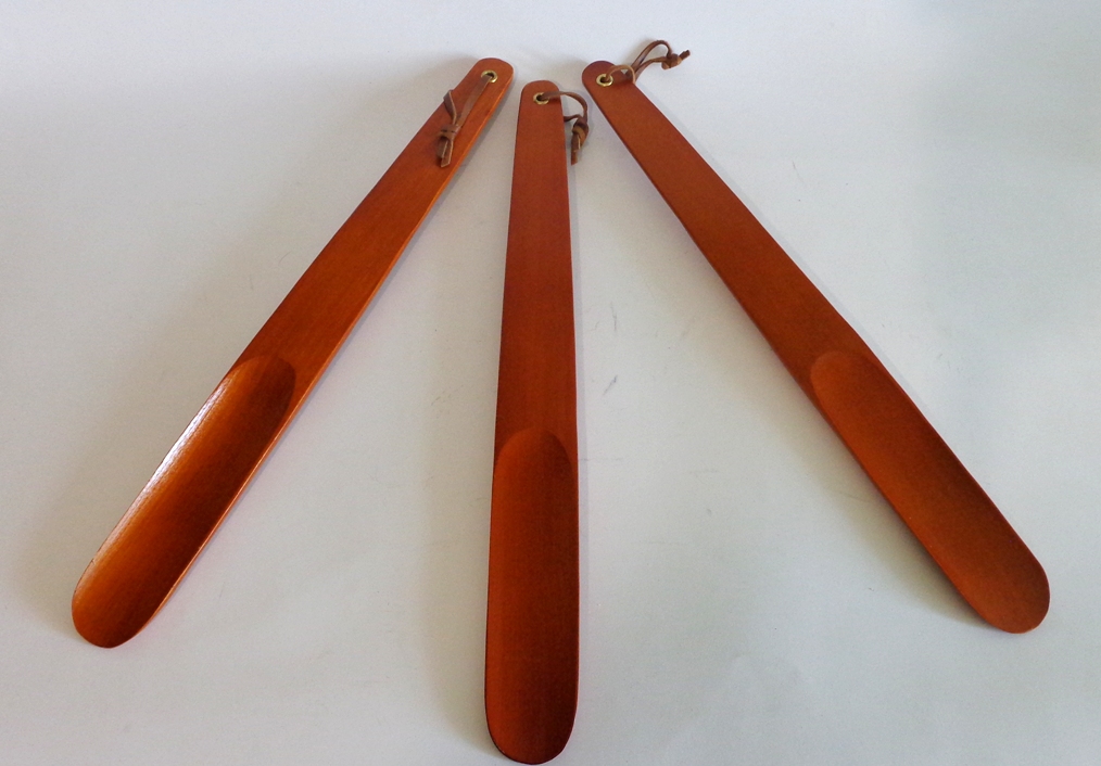 Ложка для обуви с длинной ручкой. Рожок для обуви. Stilars ложка для обуви лошадь. Ложка для обуви металлическая. Рожок обувной средний металл 45см.